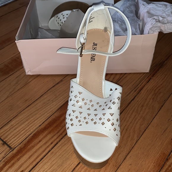 White open toed Sandal heel - Picture 3 of 5